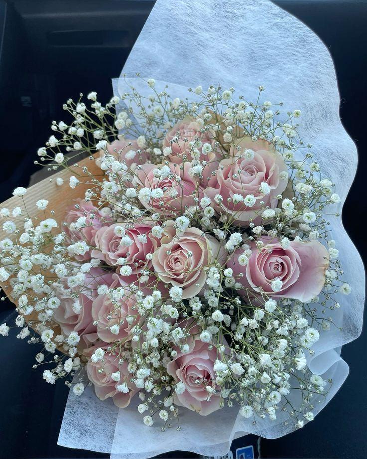 Enchanted Garden: Lush Blooms and Verdant Dreams